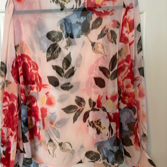 NWT WHBMFloral Chiffon Blouse - Picture 2 of 4